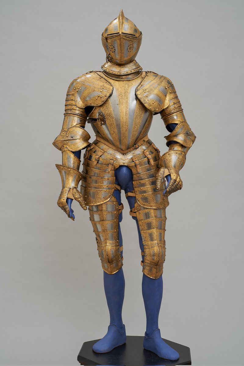 The lavishly etched and gilt #armor of Alfonso II d'Este, #Milan, #Italy, ca. 1550-1560, housed at the @KHM_Wien #renaissance #khm #art #history