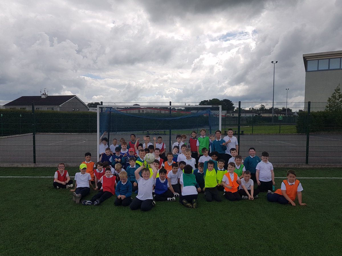The children in 2nd and 3rd class enjoying soccer in @NenaghCollege @TipperaryETB #nenagh