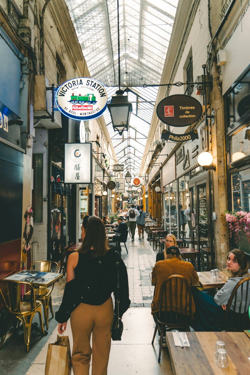 Who needs a bit of retail therapy at Passage des Panoramas? #Paris #Travel #ThursdayMood #France #ThursdayThought #shopping #ThursdayMotivation #food #ThursdayVibes 📸 Mathieu Gauzy💖💞