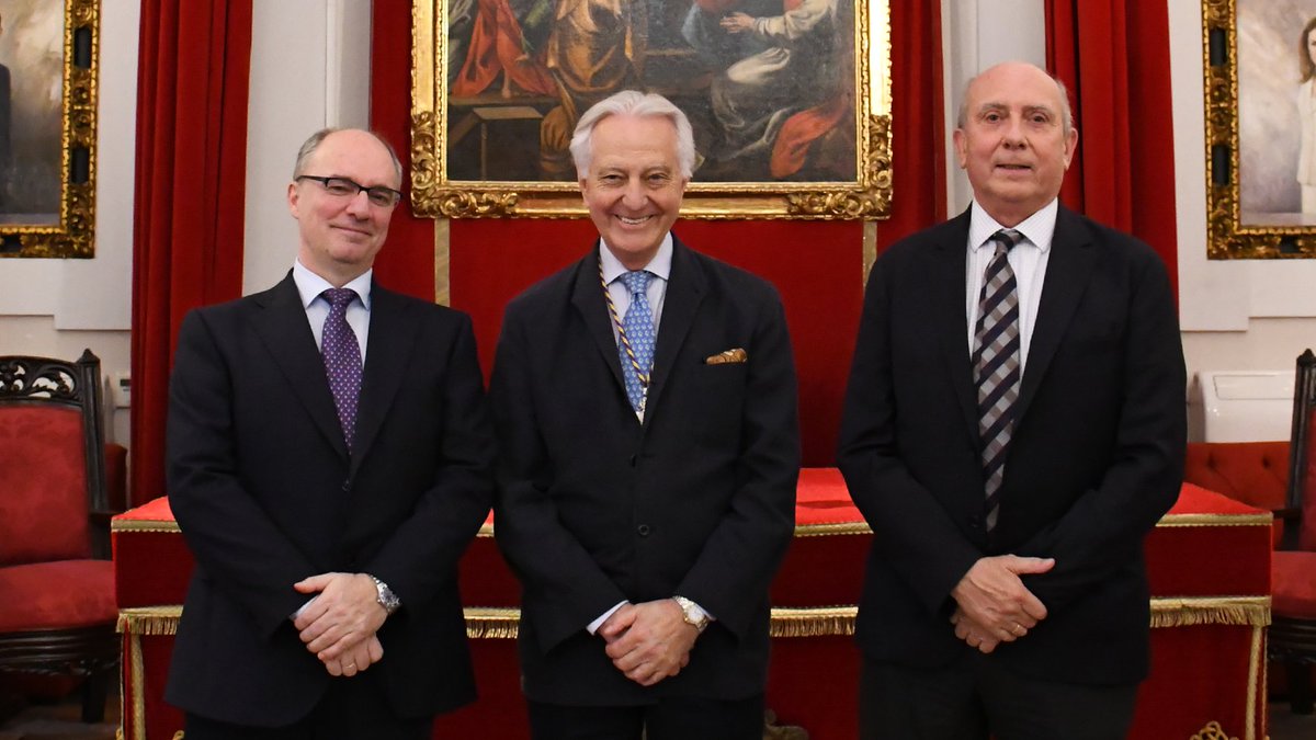 Muchas gracias al Dr. Antonio Cubillo. Jefe de Servicio de Oncología Médica, Director del Centro Integral de Oncología Clara Campal por su magistral conferencia “Diagnóstico Hipertemprano. Hacia una nueva oncología” (Cátedra de Divulgación Oncología de la Fundación #RAMSE).