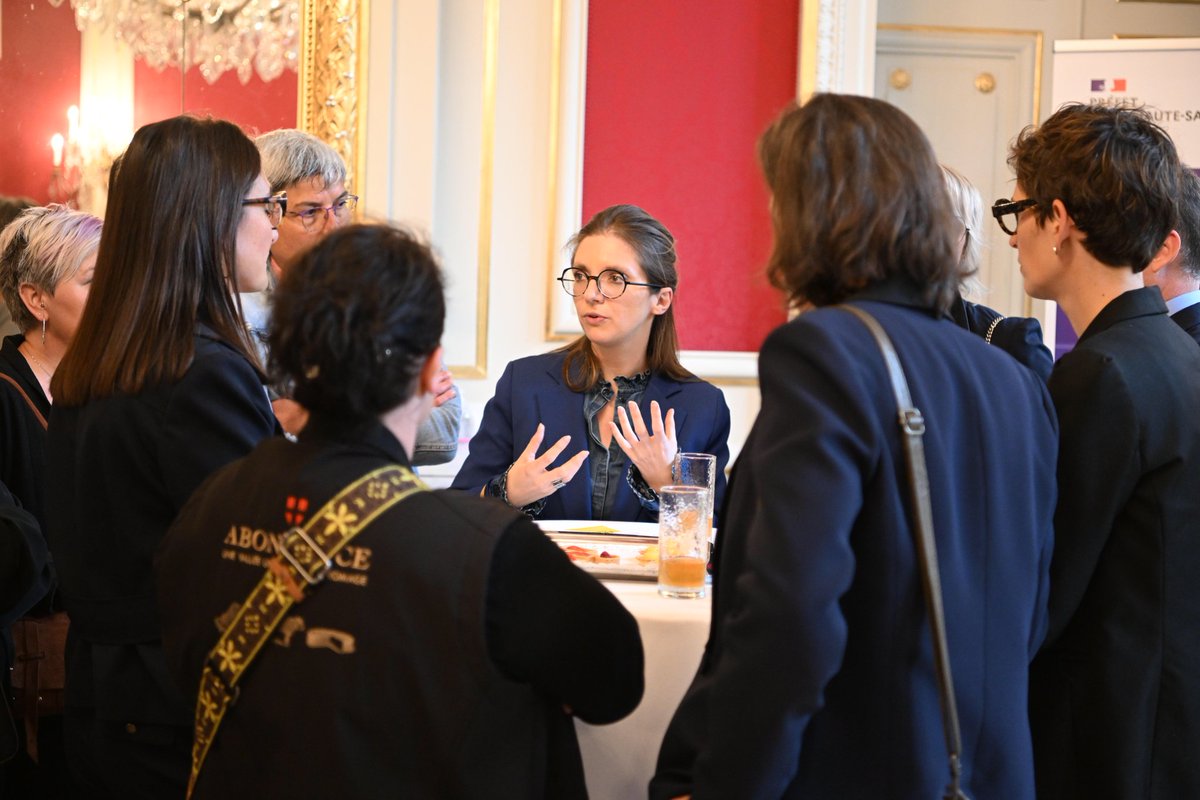 👩‍💼 Bâtiment, métallurgie, commerce, artisanat, hôtellerie, agro alimentaire... 
Reprise d'activité, créations, reconversions... Elles ont tous les âges, tous les profils et agissent dans tous les secteurs.

Merci aux femmes cheffes d'entreprise de Haute Savoie !