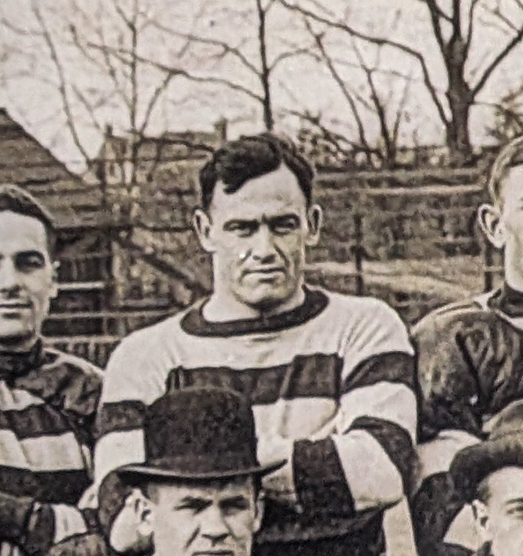 Frank Knight played a season with @TorontoArgos before enrolling at U of T. Returning to the Argos after graduating, he earned a reputation from 1913-15 as the most effective outside wing of his era. A dentist by profession, he coached the team in 1927-28.
#pulltogether