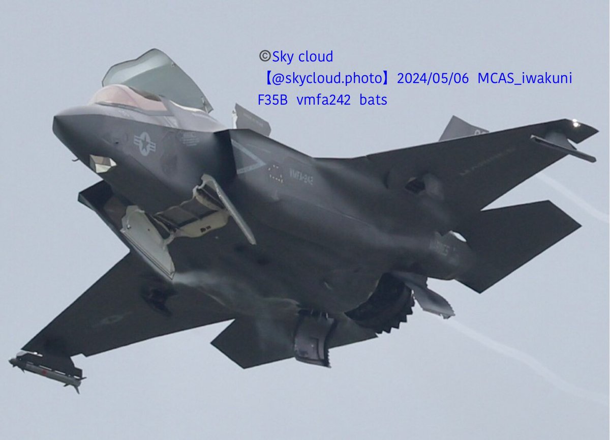 blue2impulse3's tweet image. Sky cloud--m.nishioka _No.0139
#VMFA_242  #Bats　
#F35B　#LightningⅡ
✈︎✈︎✈︎✈︎
#岩国基地フレンドシップデー
#iwakunifriendshipday2024 
#iwakunifriendshipday 
#岩国基地  
#岩国空港 #IWK #岩国錦帯橋空港
#FD24 #岩国基地フレンドシップデー2024
✈︎✈︎✈︎…