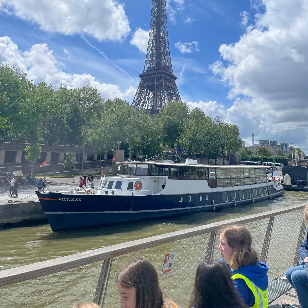 Year 6 have had a fabulous time in Paris, seeing the sights and practising their French! Swimming and crepe making later... #StHilarysSchool #ResidentialTrip #LifeAtStHilarys #PrepSchoolSurrey