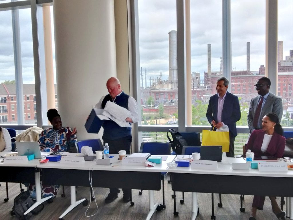 <a href="/chcimpact/">CHC: Creating Healthier Communities</a> @AdaminChappaqua <a href="/kevinlclayton/">Kevin L. Clayton</a> <a href="/cavs/">Cleveland Cavaliers</a> <a href="/chcimpact/">CHC: Creating Healthier Communities</a> board celebrating @AdaminChappaqua outgoing board chair, thanking him for his extraordinary commitment of time.