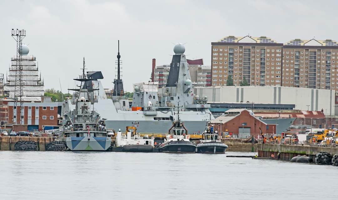 HMS Dauntless came out of dock this morning @HMSDauntless @NavyLookout @WarshipCam @WarshipsIFR @warshipworld