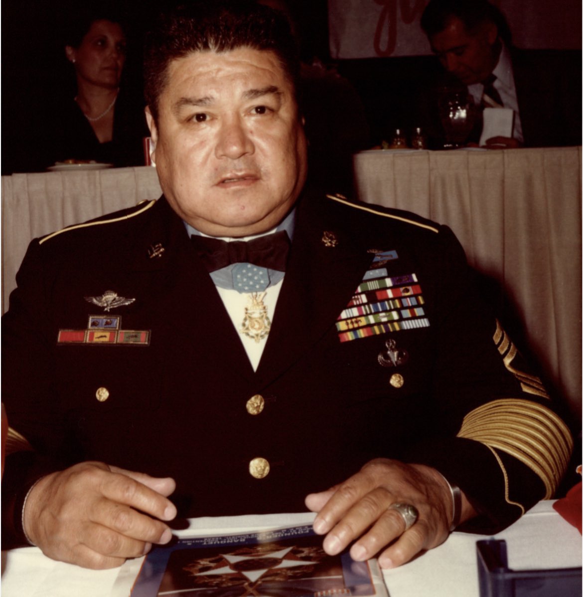 @Morbidful Did he got all of this during the war 😳😳 The Medal of Honor recipient, Master Sergeant Roy Benavidez had 37 puncture wounds, exposed intestine, broken jaw, and eyes caked in blood. He appeared to be dead until he spit in the face of a doctor who was zipping him up in a body