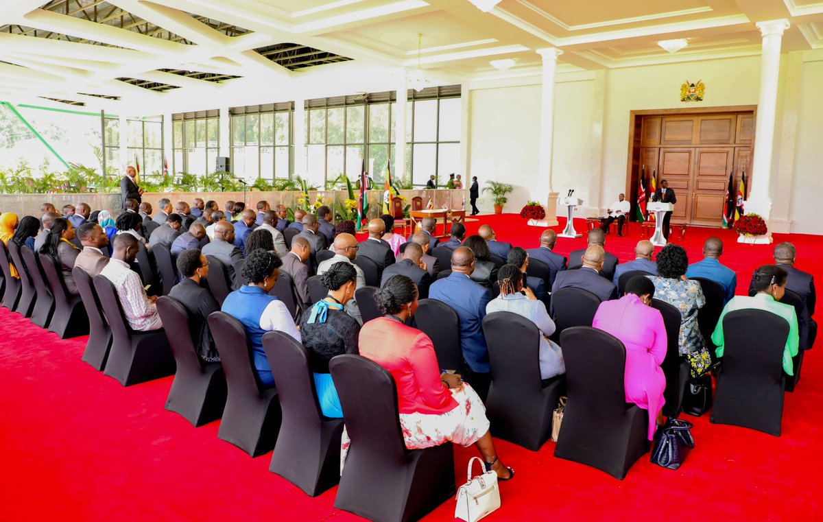 Hosted President @KagutaMuseveni of Uganda, State House Nairobi. He is in Kenya for a three-day State Visit.