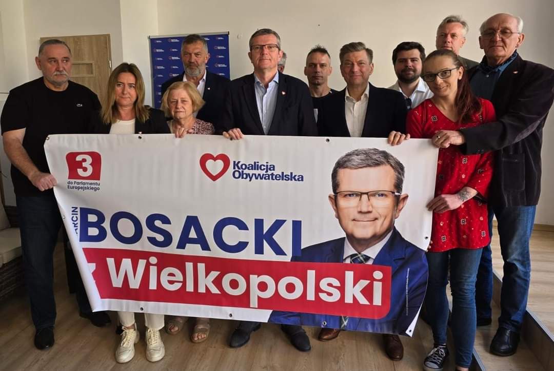 Trasę po południowej Wielkopolsce #BosackiTeam zaczął dziś w Jarocinie. Szczera rozmowa o naszym bezpieczeństwie, Roaji, NATO i Unii. ️🇪🇺 Wspólnie działamy też na rzecz silnej Wielkopolski w silnej Unii! Dziękuję za zapewnienia, że 9 czerwca Jarocin zagłosuje na Wielkopolanina