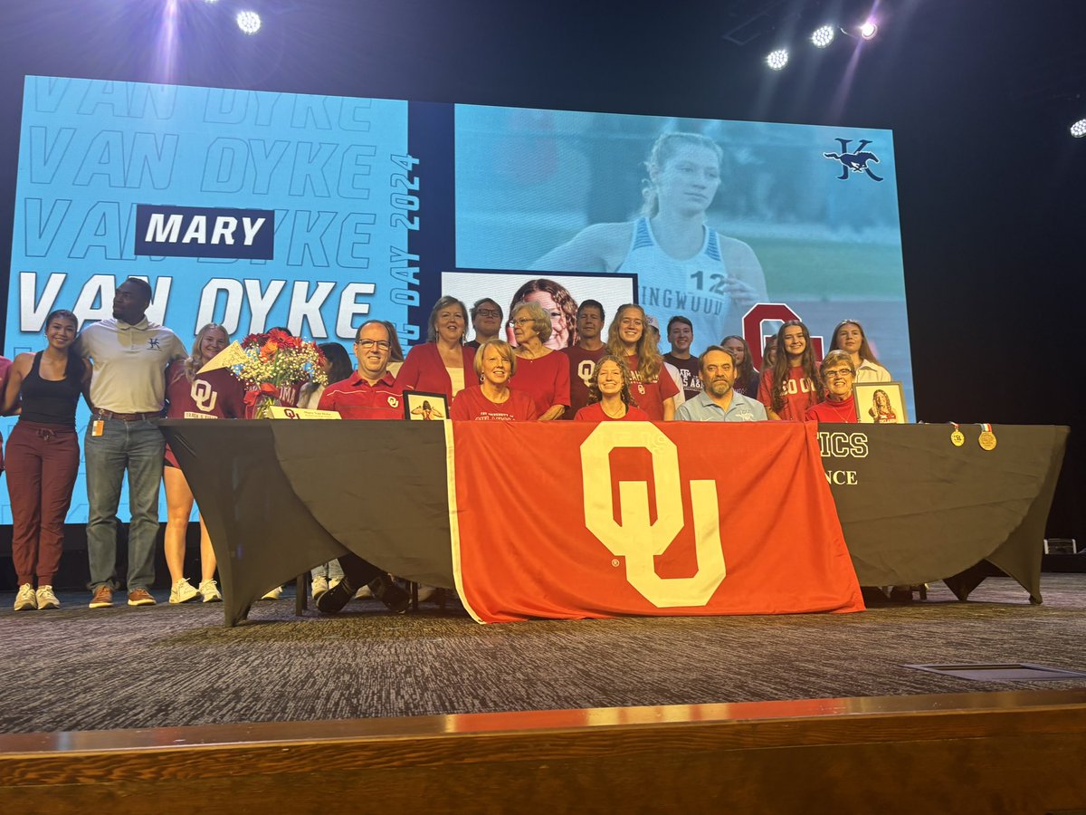It’s official! <a href="/mvandyke6/">Mary Van Dyke</a> has signed with <a href="/OU_Track/">Oklahoma T&F & XC</a> !!! Congrats Mary!