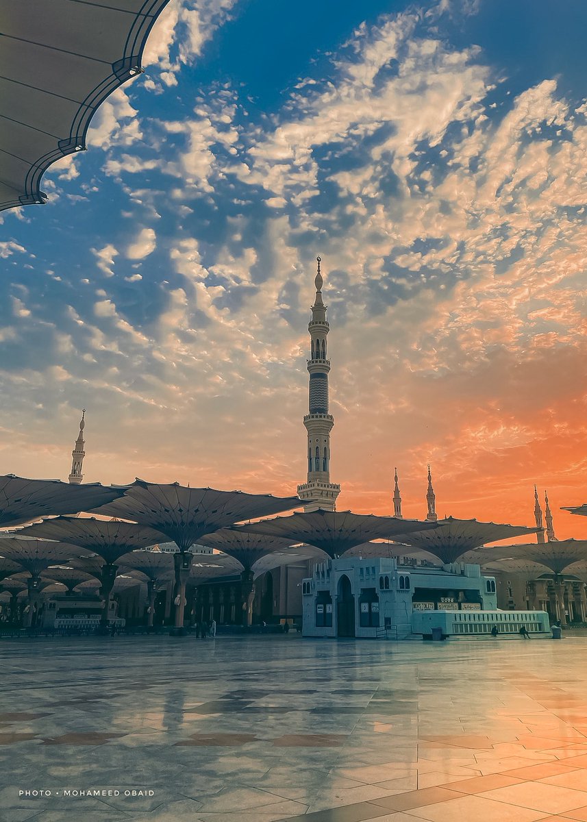 "ما دامَ فوقَ العرشِ ربٌّ قادرٌ
 سبحانهُ يكفيكَ ما تخشاهُ"