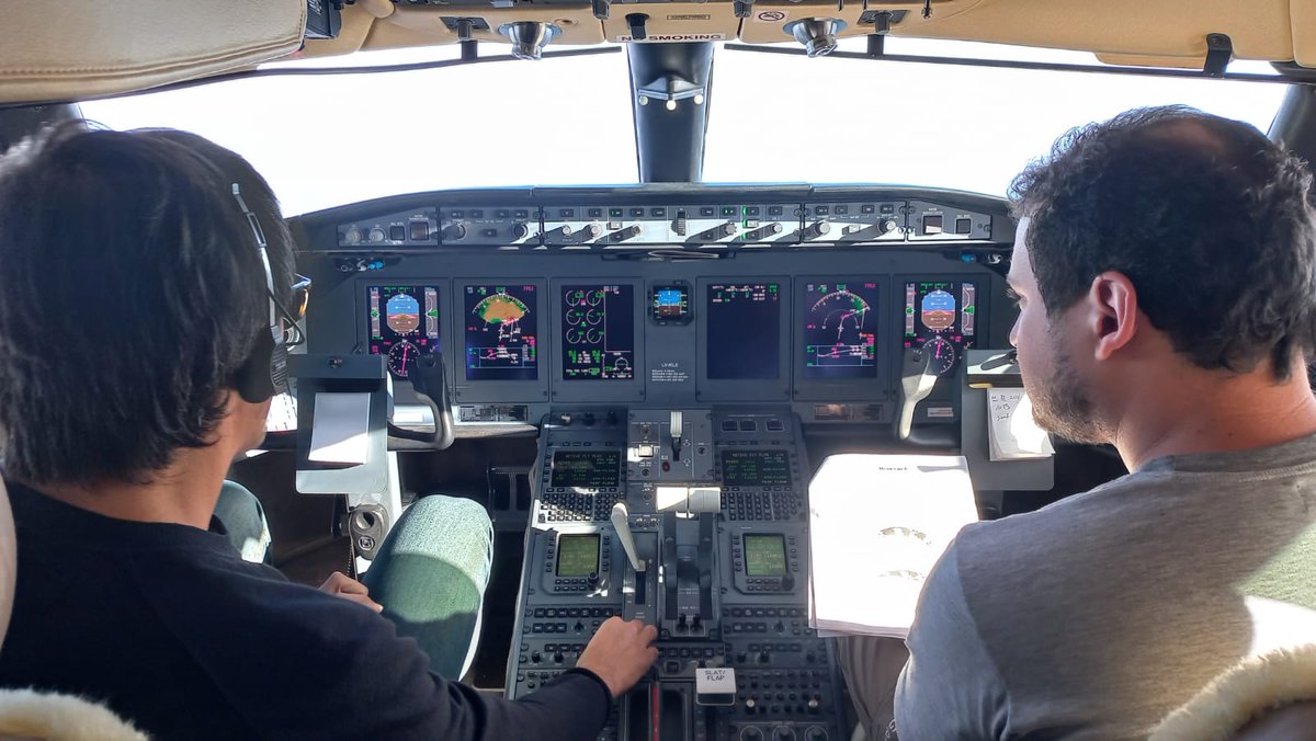 Llevamos a cabo la calibración en vuelo de un radar WU880 de la marca Honeywell. El radar forma parte del equipamiento de un Bombardier G5000 de un cliente privado.
Nuestro trabajo está avalado por el fabricante dado que somos representantes oficiales de Honeywell.
#Redimec