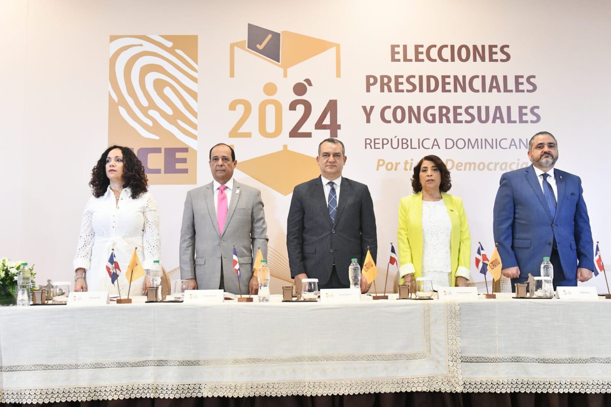 En el marco del despliegue territorial de las Misiones de Observación Electoral Internacional de cara a las #EleccionesRD2024, con la presencia del Pleno de la #JCE, iniciamos el programa de conferencias y actividades del día de hoy.

#EleccionesRD #VotaRD2024