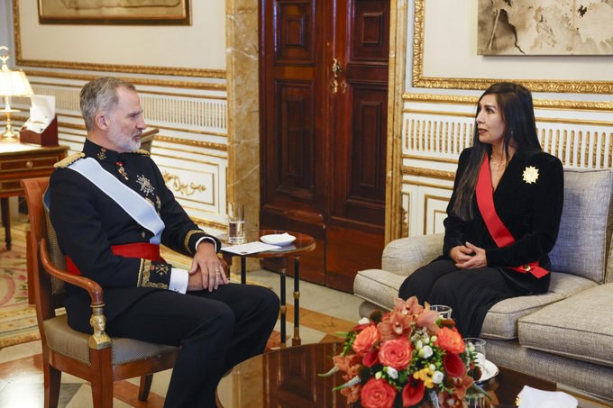 🇻🇪🇪🇸 | Tras entregar las Cartas Credenciales, la embajadora de Venezuela en España, Gladys Gutiérrez, fue recibida en audiencia por el Rey Felipe VI, a quien le transmitió los saludos del Presidente Nicolás Maduro.