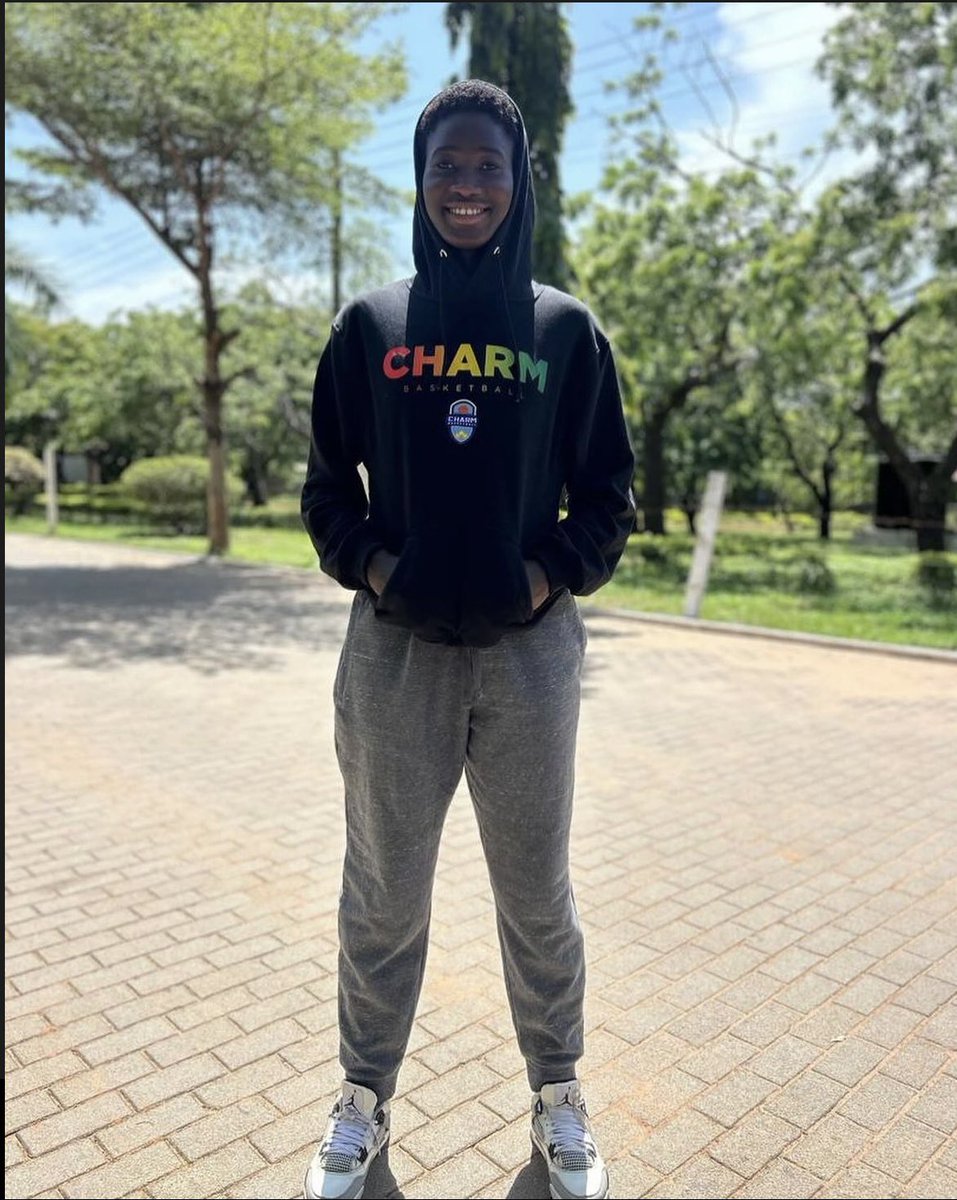 Join us in welcoming 6'4' 2029 PF Simaratu Faruk from Ghana, Africa 🔥! After nearly a year of preparations, Simaratu will join us this week at Beast of the East! 🙏🏽🙏🏽
