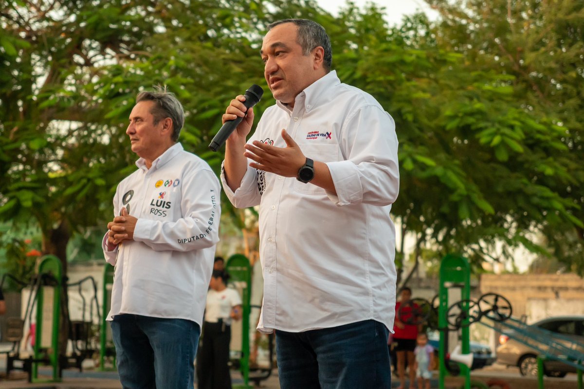 Jorgermcancun's tweet photo. Este 2 de junio, recuerda: tu voto es tu poder. Úsalo para traer mejor calidad de vida a Cancún. 🗳️ #TuVotoTuPoder #FuerzayCorazón https://t.co/SS5DzOi8hr
