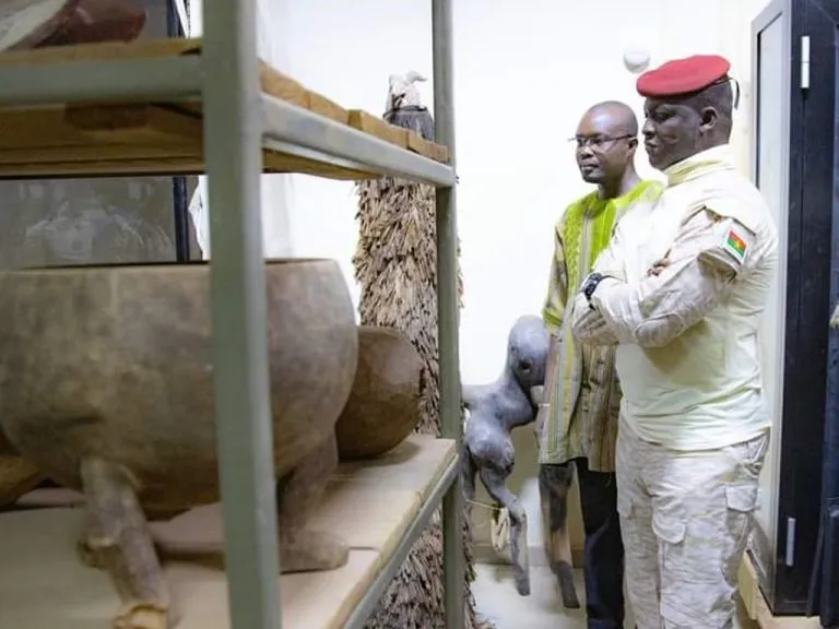 Africa_Liberty_'s tweet photo. #Burkina / #Yilo #Cultural Center in Koukouldi: Promoting customs and traditions is President Ibrahim Traoré’s vision for a promising future
In Burkina Faso on Wednesday, may 15th, the Sanguié province witnessed a significant event with...Read More https://t.co/os0J6KwsFt https://t.co/UkwHJHbFls