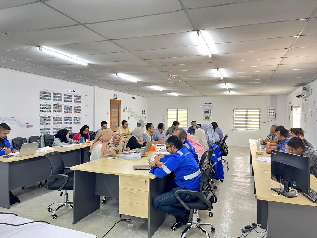 PasukanProjekTrg tweet media