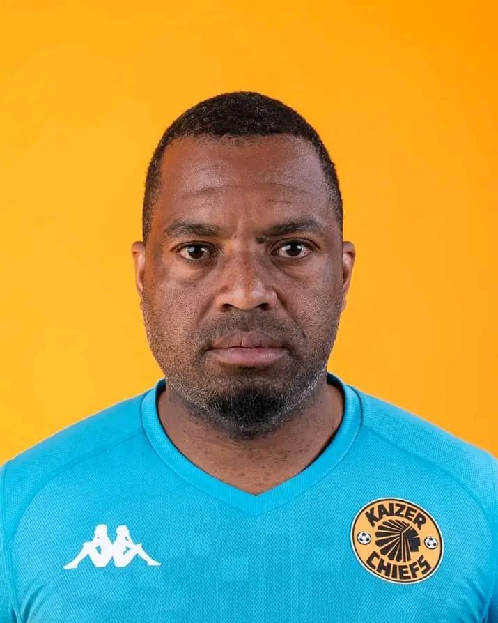 Kaizer Chiefs to honour Itumeleng Khune! In a statement released on Thursday, Amakhosi said they intend to honour Khune for his 25 years of service in their final home match of the season against Polokwane City on Saturday. Khune arrived at Chiefs in 1999 as a young boy, and