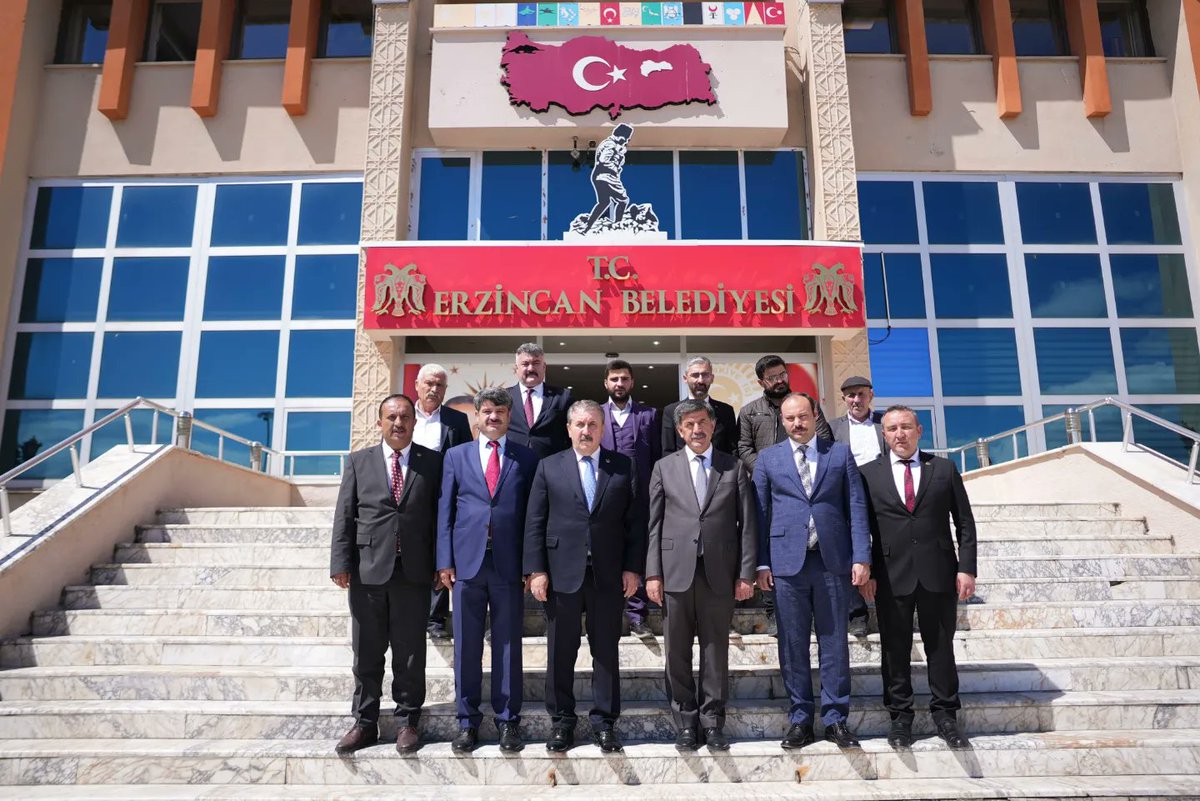Genel Başkanımız Sayın Mustafa Destici, 31 Mart 2024 Yerel Seçimlerinde tekrar Erzincan Belediye Başkanı seçilen Bekir Aksun'u ziyaret etti.