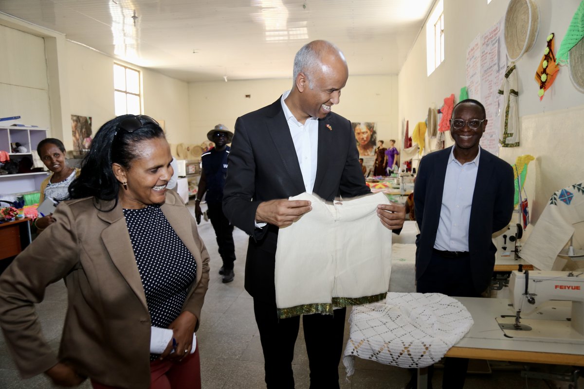 Honored to receive 🇨🇦's Minister Ahmed Hussen in the UNFPA & WAT Safe House in #Tigray This facility provides holistic support to GBV survivors, including medical care, psychological support, legal aid, & skills training. Together, we're building a safer, empowered future! 💪