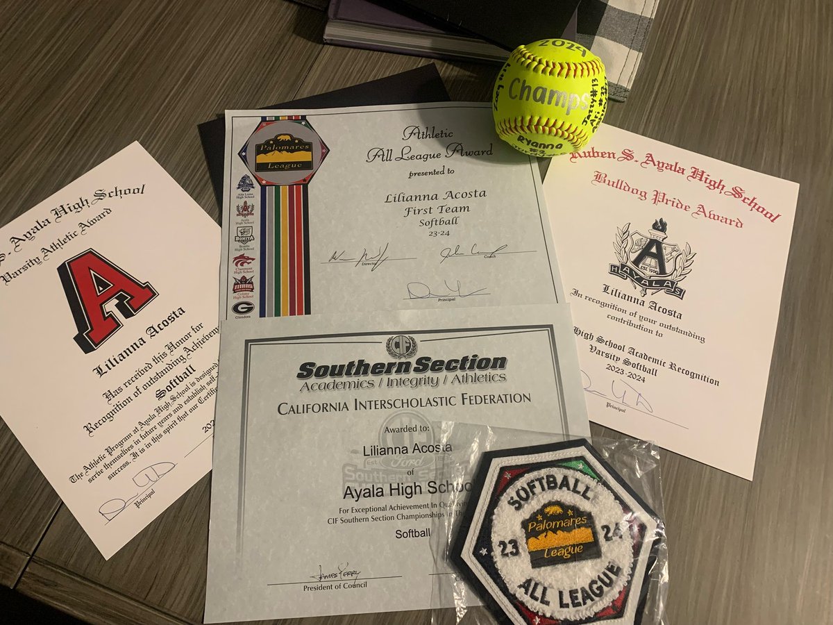 That’s a wrap for high school softball season. Had a great season making 1st Team All League, Scholar Athlete, League Champs and made the Underclassmen All Star Game. Thank you coaches. @CoastRecruits @UncommittedUsa @FastpitchAthRec @LegacyLegendsS1 @sballrecruiting