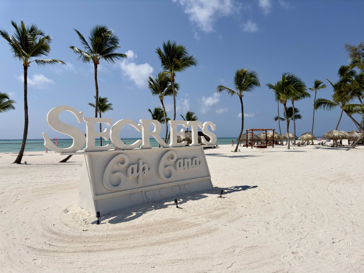 Beach day today at Secrets Cap Cana in the Dominican Republic. 
Beautiful resort with great service. 

#secretsresorts #secretscapcana #dominicandays #dominicandaze #NovakAdventures #FloridaTravelAgent #DreamVacations #TravelMoreIn24 #WhereDoYouWannaGo