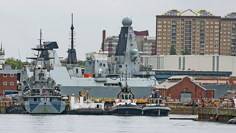 .@HMSDauntless taken out of number 15 dry dock in Portsmouth today following hull certification. 

She will undergo further capability insertion work (Naval Strike Missile?) before returning to sea later this year.

Via @AWenham1