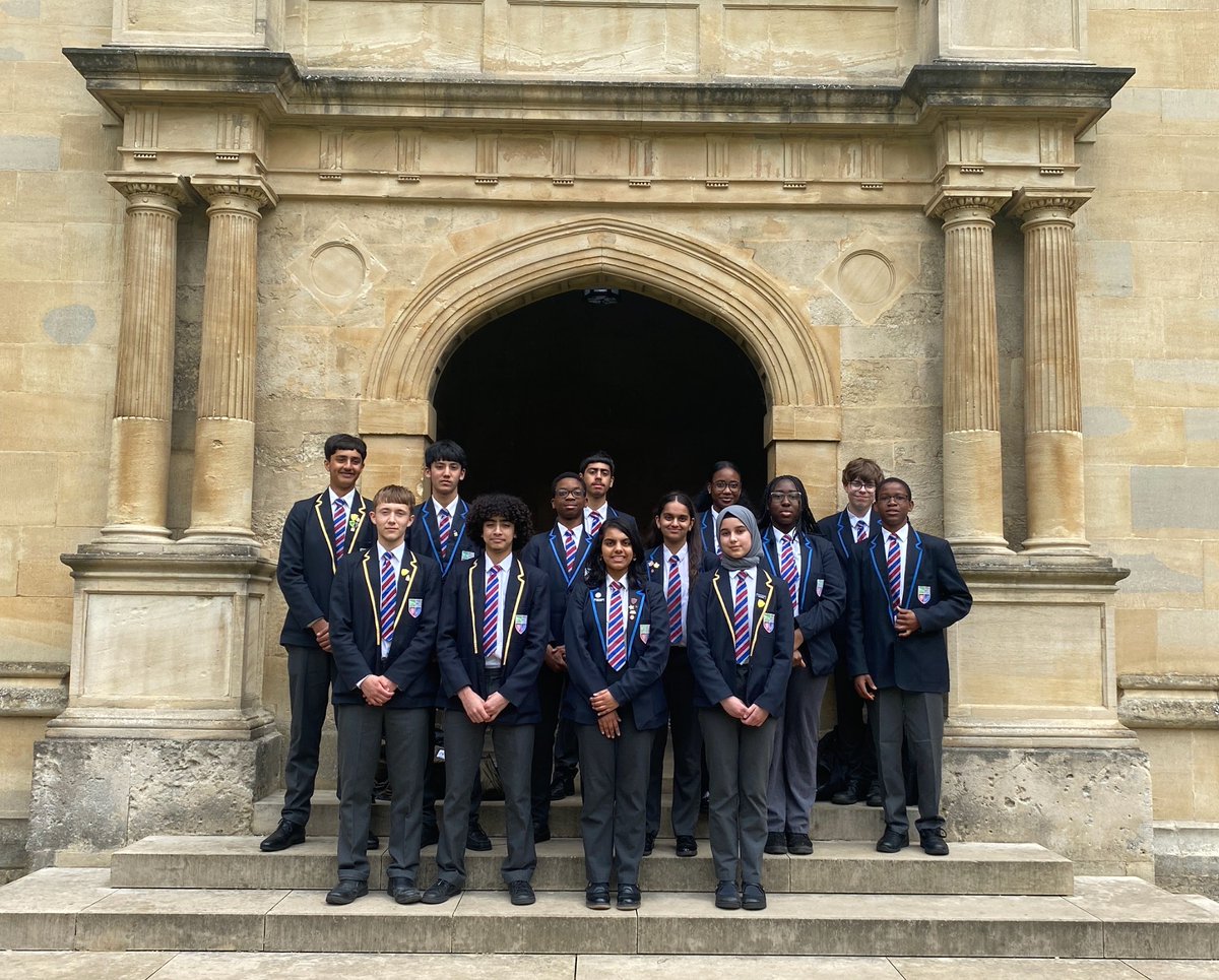 Y10 pupils have had a fantastic day out visiting @wadhamoxford.