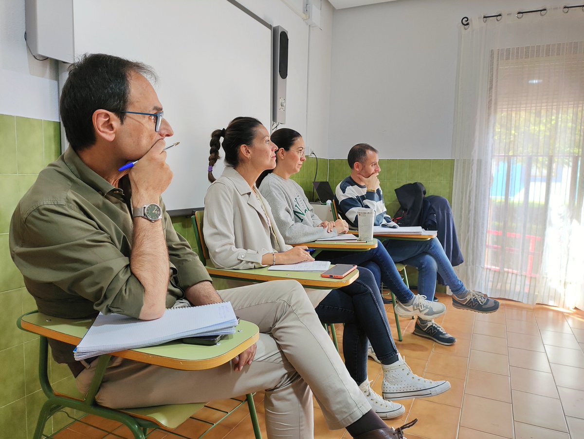 🧑‍🏫¡Gran éxito de la formación sobre liderazgo impartida por Pere Sbert a nuestros profesionales!

Los participantes han podido adquirir herramientas y estrategias para desarrollar su liderazgo en el ámbito del trabajo. 
ℹ 👁️‍🗨️ Leer noticia 👇
bit.ly/44ItEj8