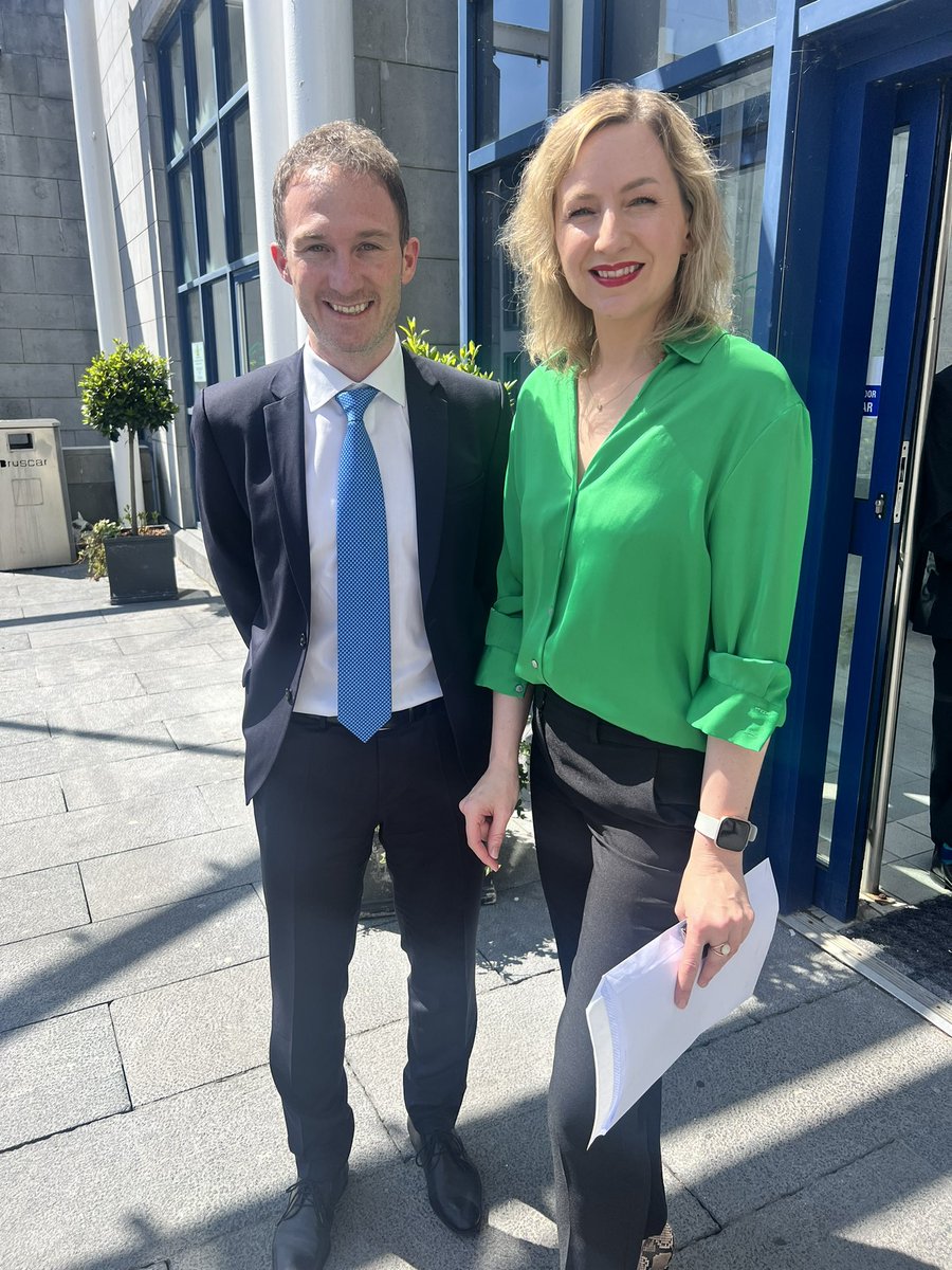 Great to meet Minister @Alan_Dillon at @LimerickCouncil HQ on his visit to Limerick today as Minister of State at the Department of Housing, Local Government and Heritage.