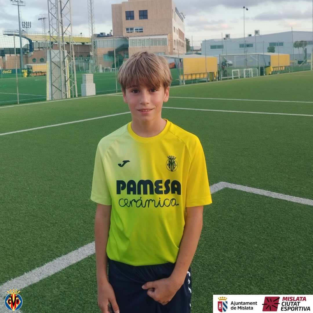 Gran tarde la que han pasado nuestros chicos en la ciudad deportiva del Villarreal, gracias al convenio de colaboración entre las dos entidades. ¡Enhorabuena chicos! Vuestro trabajo y esfuerzo tiene su recompensa. 👏👏👏 #ÚneteanuestroUniverso #123Unión