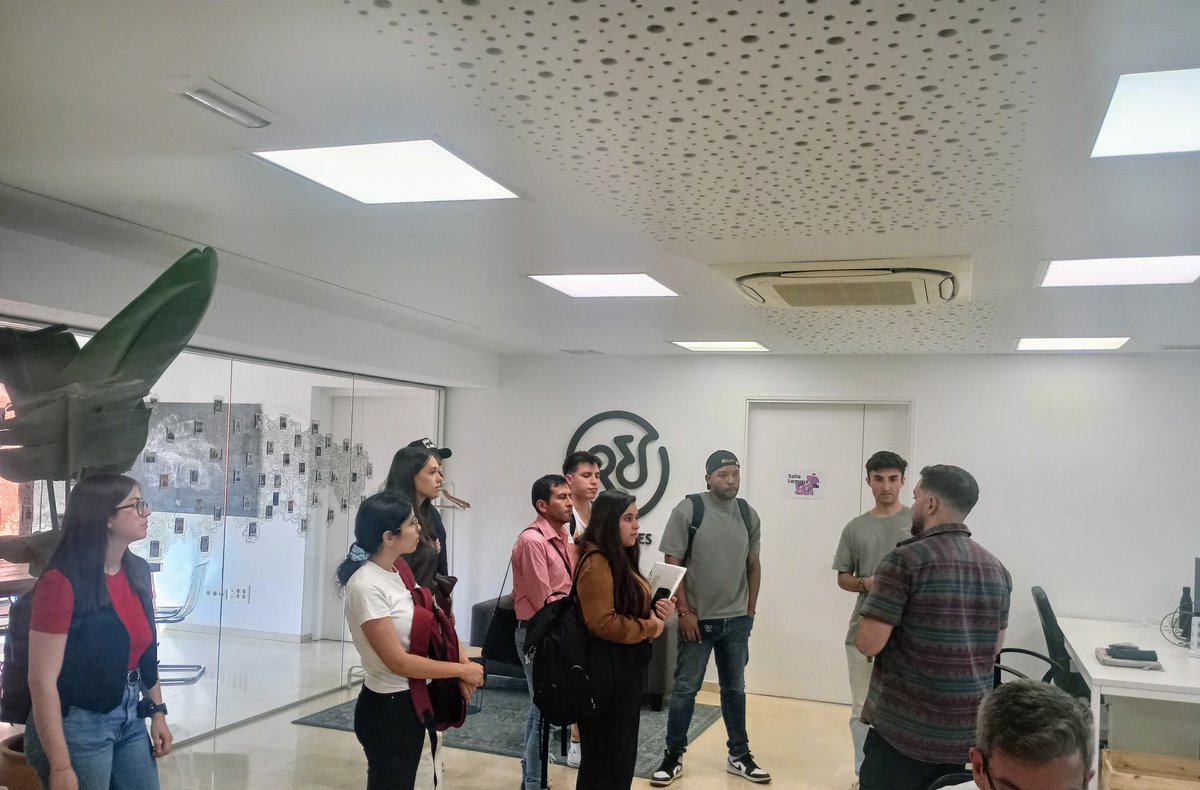 pbaenaluna's tweet photo. Visita y presentación de ideas de negocio del alumnado del Máster en Sistemas Inteligentes en Energía y Transporte (Smart Cities) @unisevilla, a la aceleradora de start ups @espacio_RES donde además conocimos a los fundadores #Keepi que dieron feedback a los proyectos presentados https://t.co/YsY0FbhZdT