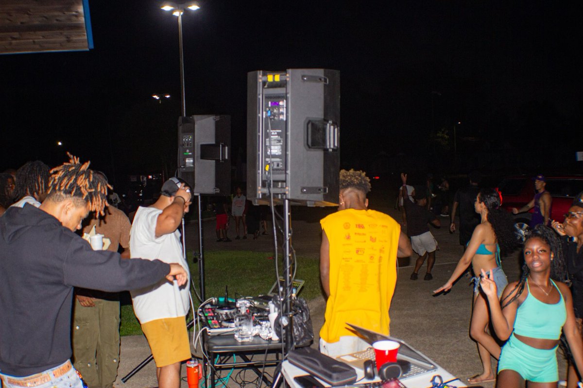 F.L.O.C.K ENT tweet media