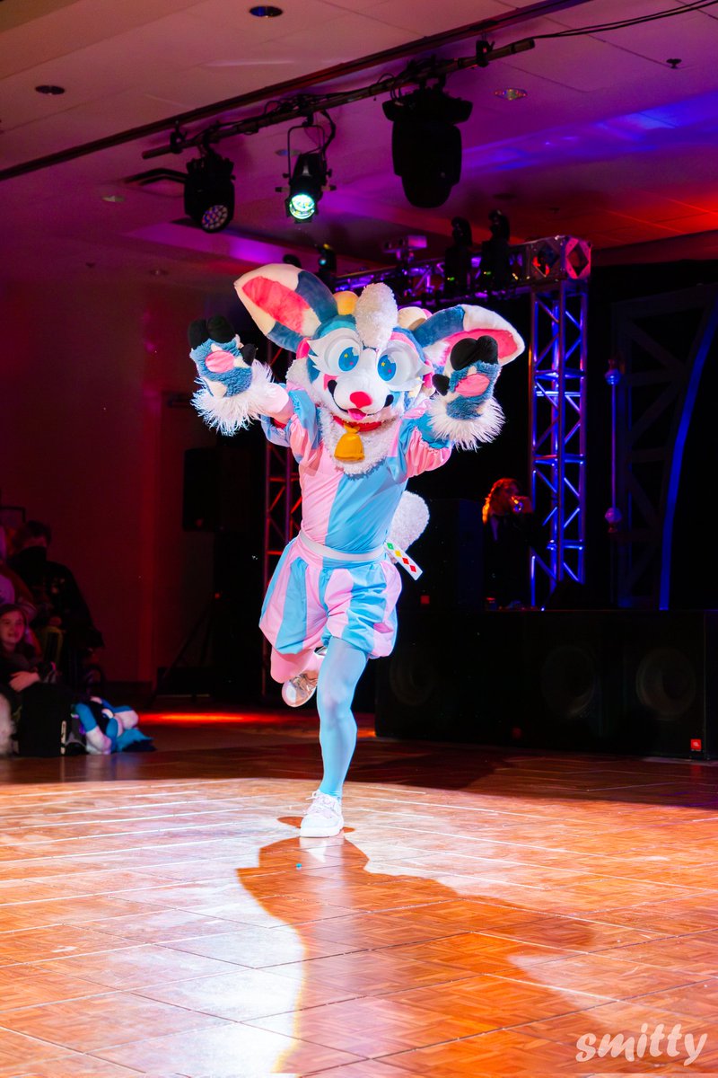 HEY I ACTUALLY HAVE SOMETHING TO POST ON #fursuitfriday 
MWHAHAHAHA *falls flat on my face*
( Psst go follow <a href="/SmittyFurry/">Smitty</a> )