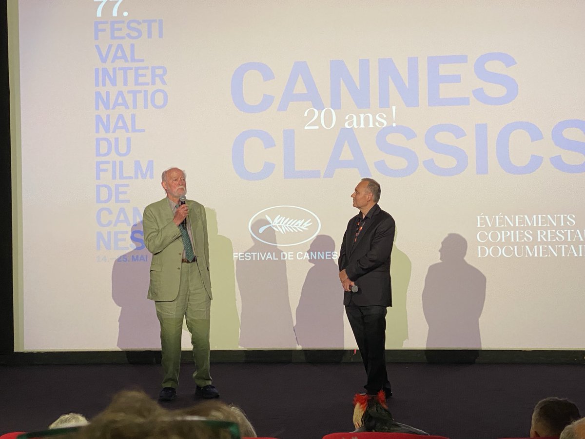 Introduction du film « johnny got is gun » par Nicolas Seydoux 

⁦@Gaumont⁩ #cannesclassics ⁦@Festival_Cannes⁩ ⁦@Malavida_Films ⁦@soulet_jerome⁩ ⁦@LeGeee⁩