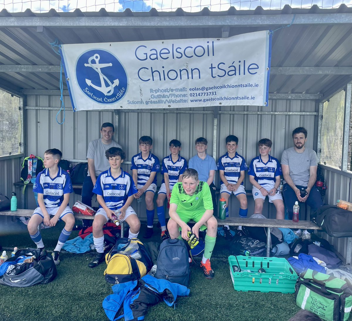 Massive congrats to @NuachtGaelscoil #Cork who will represent #Munster in the All Irelands 5s in @AVIVAStadium next week. Very proud of these #Kinsale boys! @KinsaleOnline @KinsaleObserver @KinsaleAfc @kinsale_ie @IrelandFootball