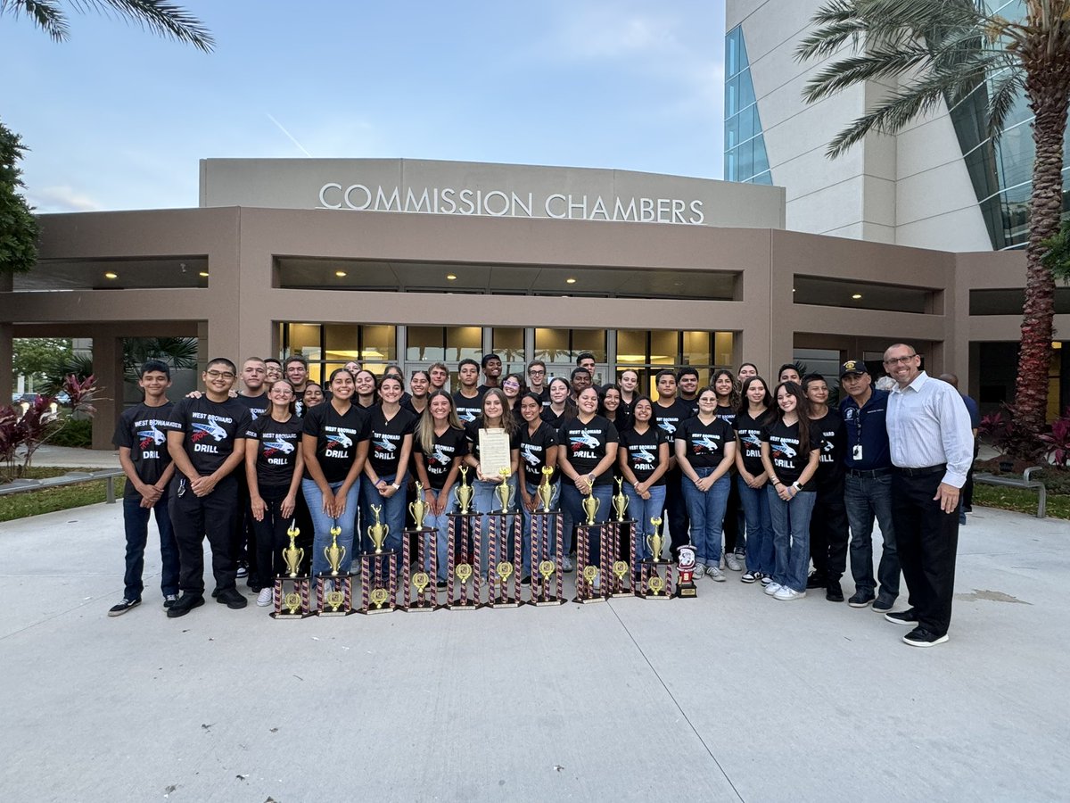 Congratulations Bobcat JROTC Drill Team on being recognized by the City of Pembroke Pines Mayor Castillo and Commissioners with a City Proclamation as three time Florida State Champions. Go Bobcats!! @BrowardJrotc @wbhjrotcservice @browardschools @HowardHepburn @BCPSDirector