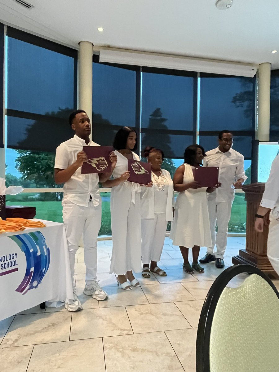 Celebrating@pgcps #PTECH Seniors at @fdhseagles HS End of year Dinner En Blanc was a Success! Shout Out to our P-TECH Leaders Dr. Kisha Dorch Mrs. Jill Turner Mr Cameron Agertson <a href="/DrJeanPaulCadet/">Dr. Jean-Paul Cadet</a>