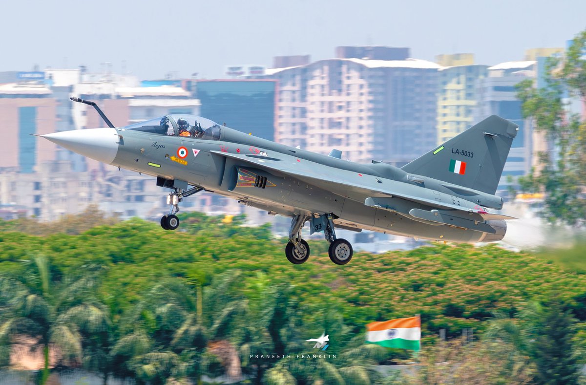 🚨 BREAKING 

Indian Air Force to receive its 1st Tejas MK-1A by end of July 2024 as part of 83 MK1A on Order 🇮🇳

Another deal of 97 MK1A for Rs 65,000 to be sign by end of this FY. 

Earlier delivery was planned by March this yr. 

Report @ajitkdubey ANI