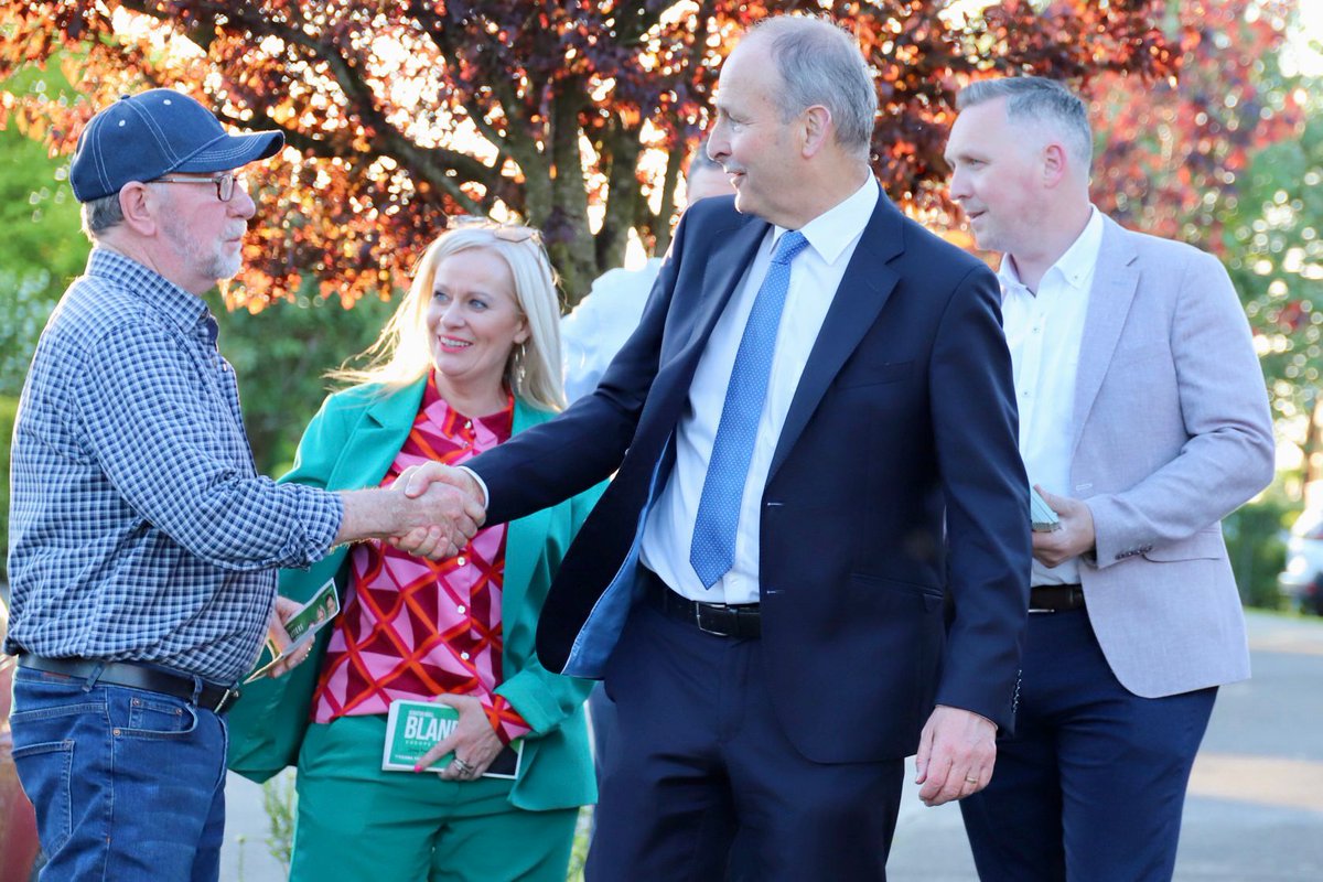 📷📷📷THANK YOU VIRGINIA!📷📷📷 What a warm reception we received yesterday evening in Virginia with @fiannafailparty Tánaiste Michael Martin on the canvass with our #LE2024 candidates Councillor Philip Brady & Nathan Galligan & our European Election Candidate @niall_blaney