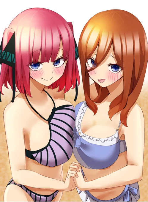 ねぇどっちと泳ぎたい?#五等分の花嫁 