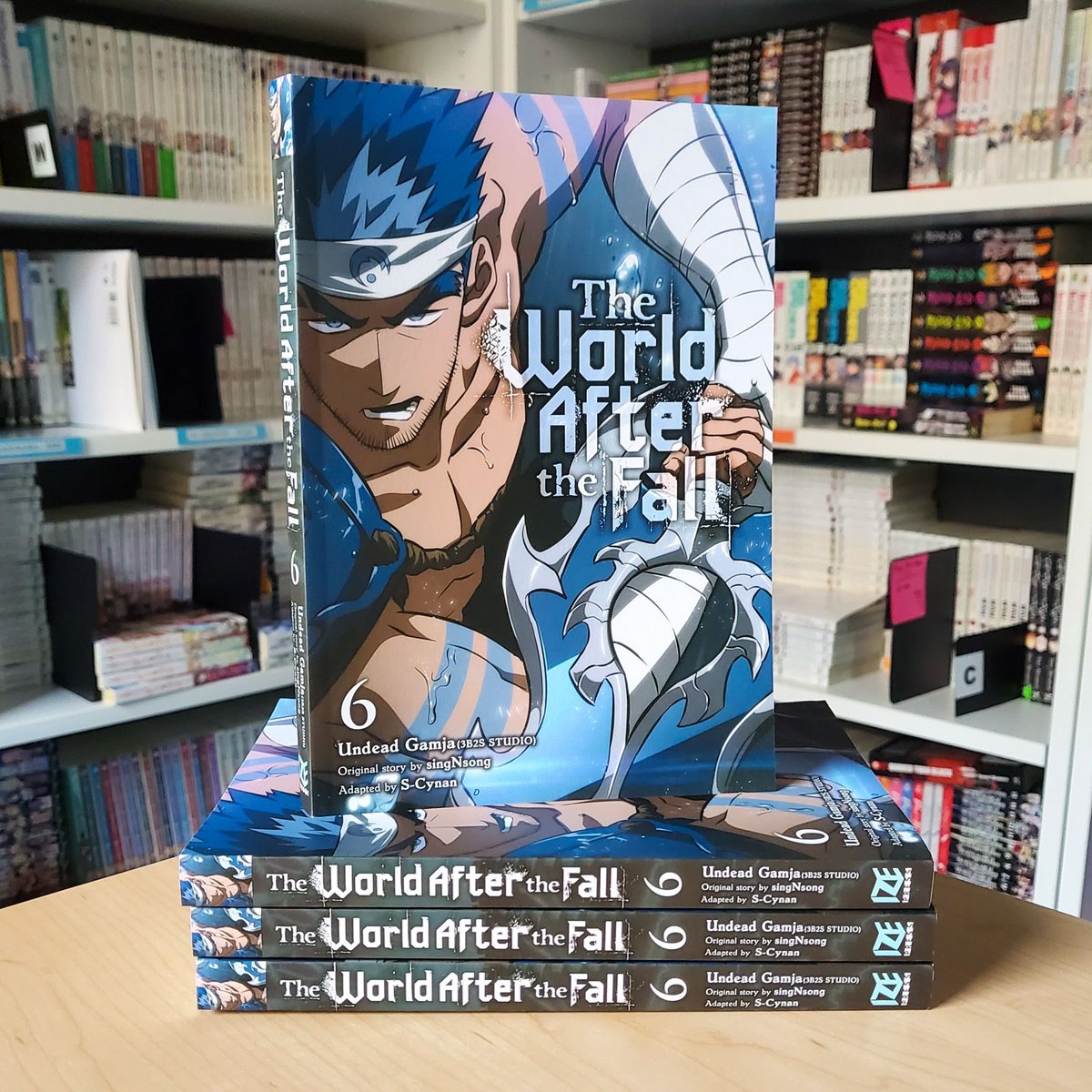 Have you added The World After the Fall to your TBR list yet? With engaging battles and unique characters, this manhwa has it all! The World After the Fall, Vol. 6 releases next week, so camp out at your local bookstores until they stock their shelves!: buff.ly/3wgjYzE