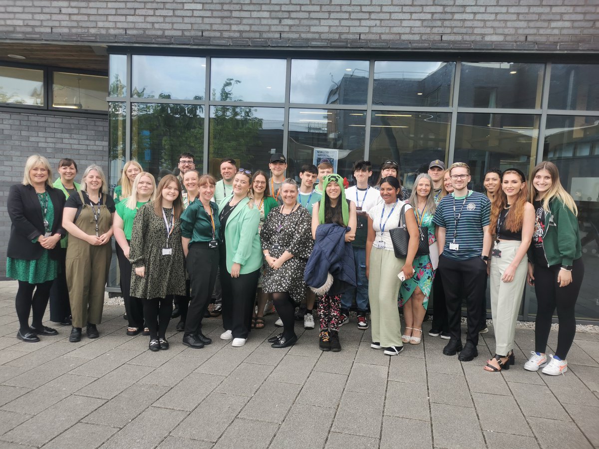 💚We are 'wearing it green' today for #MentalHealthAwarenessWeek Such bright colours show students, colleagues, friends, family and our community that we are thinking about the mental health of ourselves and those around us. Here's just a selection of staff and students who