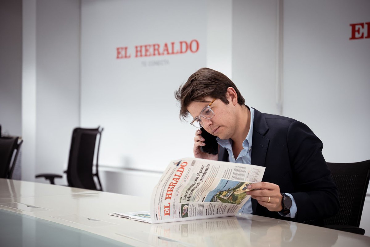 Gracias a @elheraldoco y a @ErikaFontalvo por abrirme las puertas de su casa y por una gran conversación. Más adelante les comparto la entrevista