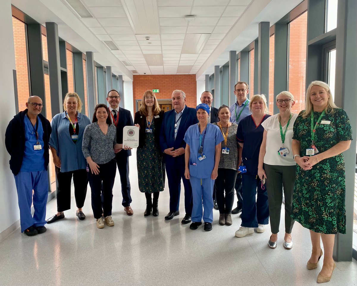 Today the Royal College of Anaesthetists @RCoANews presented us with a celebratory plaque for gaining ACSA accreditation. This is great news for patients who can be assured of our #high #standards of care in #anaesthetics. Congratulations to everyone! ☑️ 🎉 👏