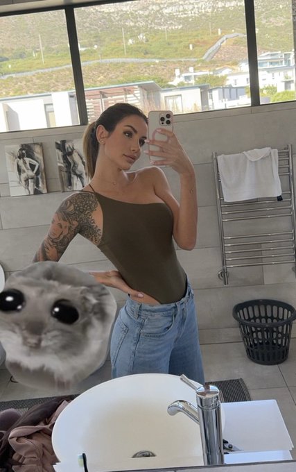 Can I get a GM?🥺 https://t.co/CO7j67Gdr4