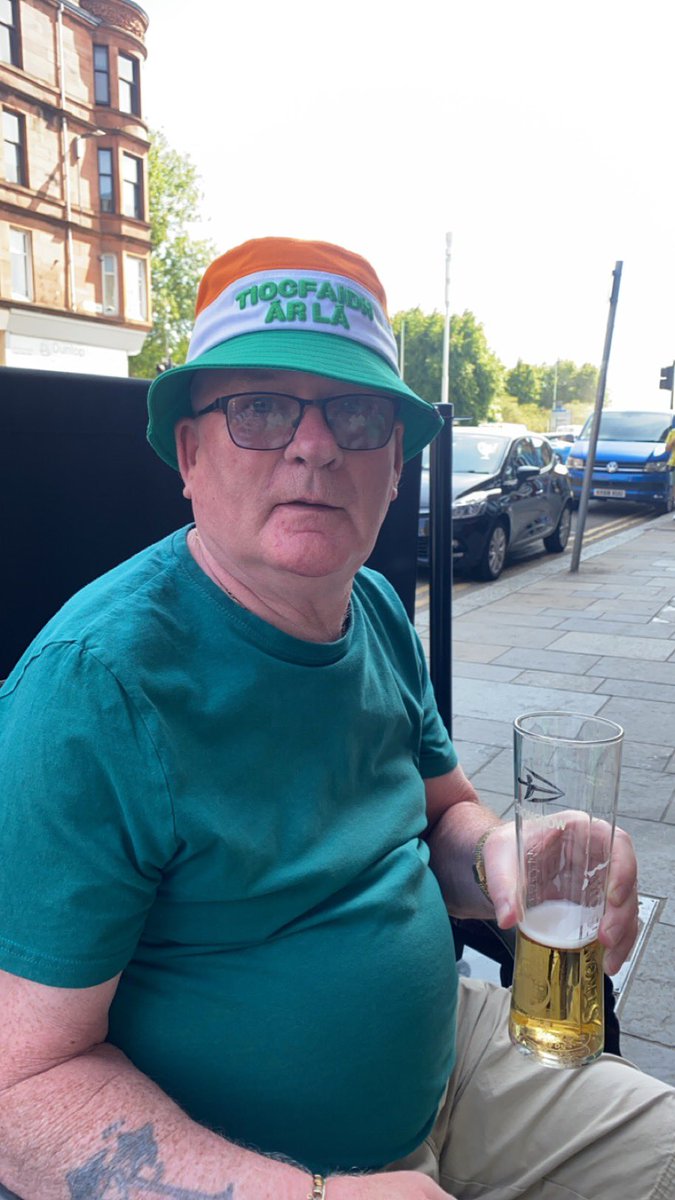 Looking for a ticket for my granda for Saturday if anyone can help out, have one myself but if someone has two together and would be willing to swap plus cash would be appreciated help and auld yin out @SparesCeltic @HoopsSpares111