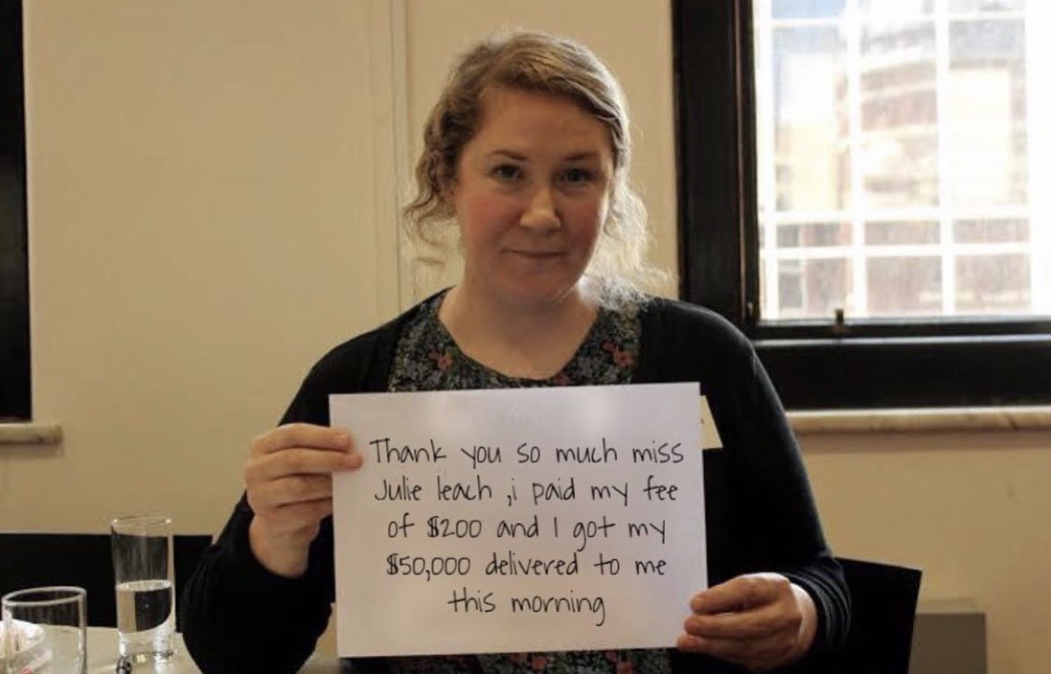 leach_juli3268's tweet image. I’m Julie leach the Detroit Michigan. Am the powerball winner of $310,500,000 I’m giving out $100,000 to my first 3k followers to help need &amp;amp; poor Dm