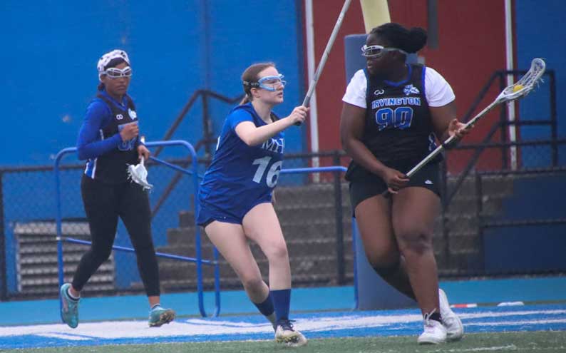 PHOTOS: Irvington HS girls lacrosse team hosts Mary Help of Christians dlvr.it/T6zB2J